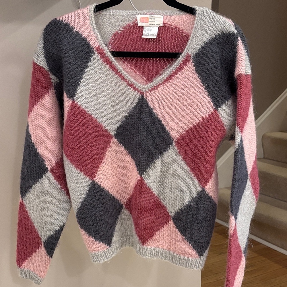 Vintage 80’s Premier Mohair Argyle V-Neck Sweater in Pinks and Grays Size M